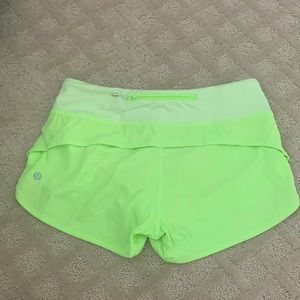 Lululemon Speed short 2.5” size 4 lime green yellow